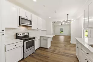 418 Lillian St, Dallas, TX 75211 - Photo 11