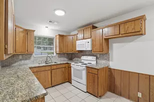 106 Shaw St, Tom Bean, TX 75491 - Photo 5