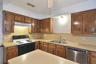 624 Aspen Dr, Denton, TX 76209 - Photo 9