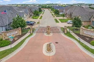 2721 River Path Ct, Burleson, TX 76028 - Photo 5
