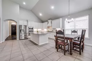 925 Lake Cypress Ln, Little Elm, TX 75068 - Photo 5