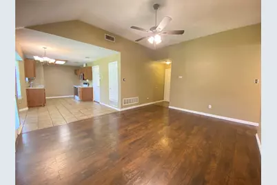 224 Los Angeles Drive, Glenn Heights, TX 75154 - Photo 5