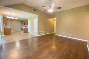 224 Los Angeles Dr, Glenn Heights, TX 75154 - Photo 5