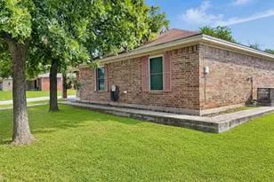 503 Lasalle St, Bowie, TX 76230 - Photo 3