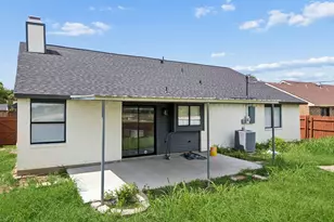 2217 Sharpshire Ln, Arlington, TX 76014 - Photo 23