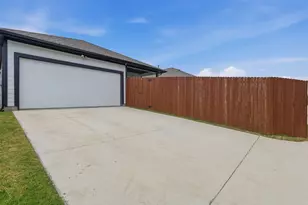 6736 Windfall Dr, Fort Worth, TX 76135 - Photo 31