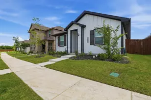 6736 Windfall Dr, Fort Worth, TX 76135 - Photo 5