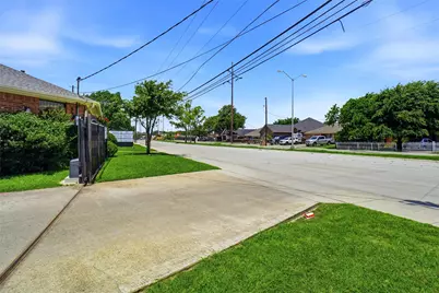 8202 Elam Road, Dallas, TX 75217 - Photo 9