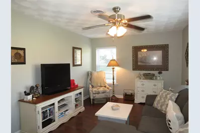 10905 Lake Gardens Drive, Dallas, TX 75218 - Photo 3