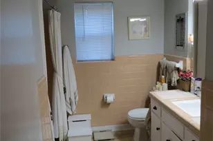 10905 Lake Gardens Dr, Dallas, TX 75218 - Photo 7