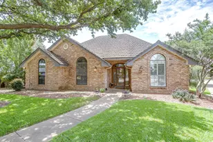 3201 John Ct S, Hurst, TX 76054 - Photo 1