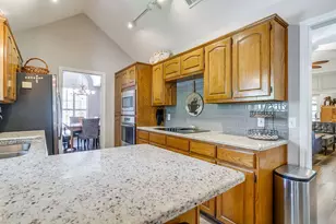 3201 John Ct S, Hurst, TX 76054 - Photo 11