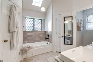 3201 John Ct S, Hurst, TX 76054 - Photo 17