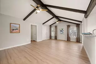 2214 Wilson Dr, Arlington, TX 76011 - Photo 9
