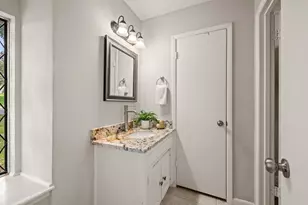 2214 Wilson Dr, Arlington, TX 76011 - Photo 31