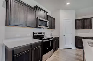 13109 Enclave Pkwy, Providence Village, TX 76227 - Photo 11