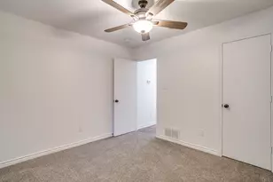 636 Cumberland Dr, Burleson, TX 76028 - Photo 29