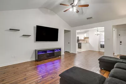 636 Cumberland Drive, Burleson, TX 76028 - Photo 11