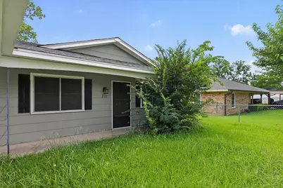 208 D Street, Whitesboro, TX 76273 - Photo 21