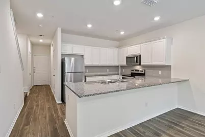 805 S 6th Street #2, Bonham, TX 75418 - Photo 7