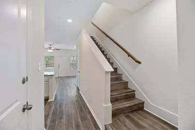 805 S 6th Street #2, Bonham, TX 75418 - Photo 5