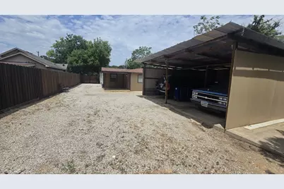 2212 Harris Lane, Haltom City, TX 76117 - Photo 19