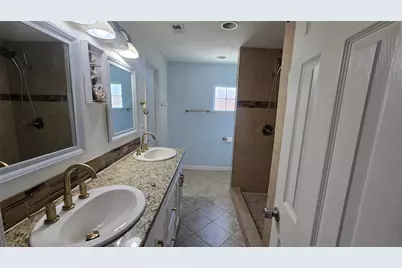 2212 Harris Lane, Haltom City, TX 76117 - Photo 11