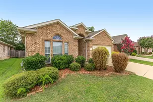 2208 Priscella Dr, Fort Worth, TX 76131 - Photo 3