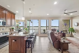 401 E Pearl St, Granbury, TX 76048 - Photo 5