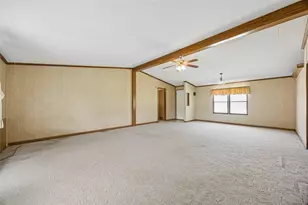 5701 Spring St, Alvarado, TX 76009 - Photo 5