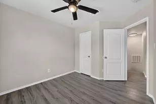 716 River Hill Ln, Fort Worth, TX 76114 - Photo 23