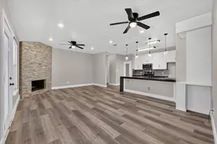 716 River Hill Ln, Fort Worth, TX 76114 - Photo 7