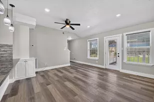 716 River Hill Ln, Fort Worth, TX 76114 - Photo 9