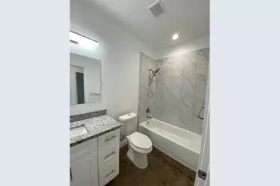 104 E Forest Avenue, Sherman, TX 75090 - Photo 13