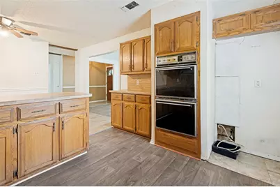 8507 Sugarberry Place, Dallas, TX 75249 - Photo 7