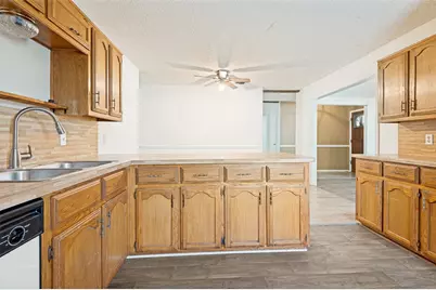 8507 Sugarberry Place, Dallas, TX 75249 - Photo 9