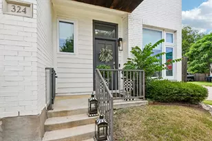 322 Templeton Dr, Fort Worth, TX 76107 - Photo 3