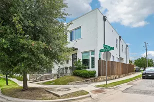322 Templeton Dr, Fort Worth, TX 76107 - Photo 1