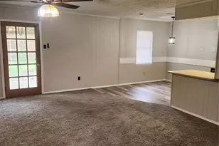 12419 Sparrow Ct, Balch Springs, TX 75180 - Photo 3