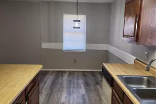 12419 Sparrow Ct, Balch Springs, TX 75180 - Photo 11