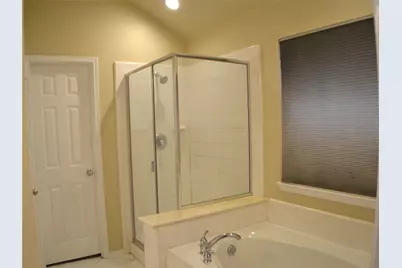1013 Clear Creek Drive, Mesquite, TX 75181 - Photo 7