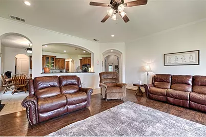 415 Breezeway Court, Cedar Hill, TX 75104 - Photo 7