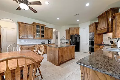 415 Breezeway Court, Cedar Hill, TX 75104 - Photo 9