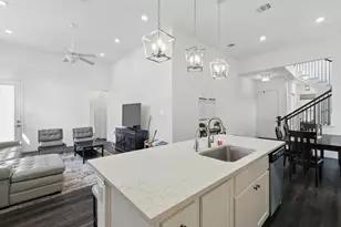 222 Woodson St, Irving, TX 75063 - Photo 9