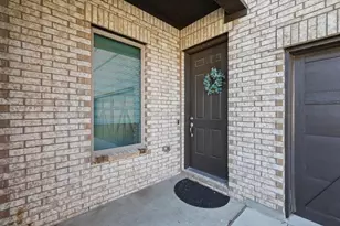 222 Woodson St, Irving, TX 75063 - Photo 3