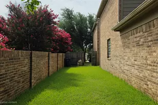 1857 McClary St, Garland, TX 75040 - Photo 27