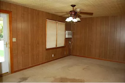 141 Ragland Street, Graham, TX 76450 - Photo 17