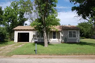 141 Ragland St, Graham, TX 76450 - Photo 1