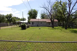 141 Ragland St, Graham, TX 76450 - Photo 15