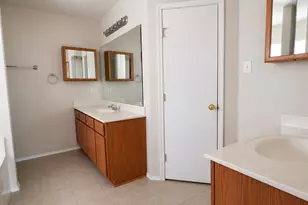 307 Dimes St, Arlington, TX 76002 - Photo 9